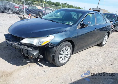 2017 Toyota Camry Le z USA, uszkodzony, nr VIN 4T1BF1FK0HU615623
